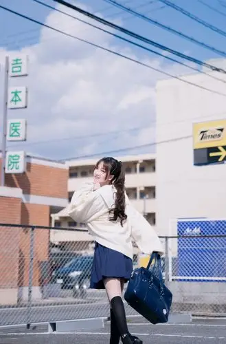 索尼拍摄樱花下的jk小姐姐(3)