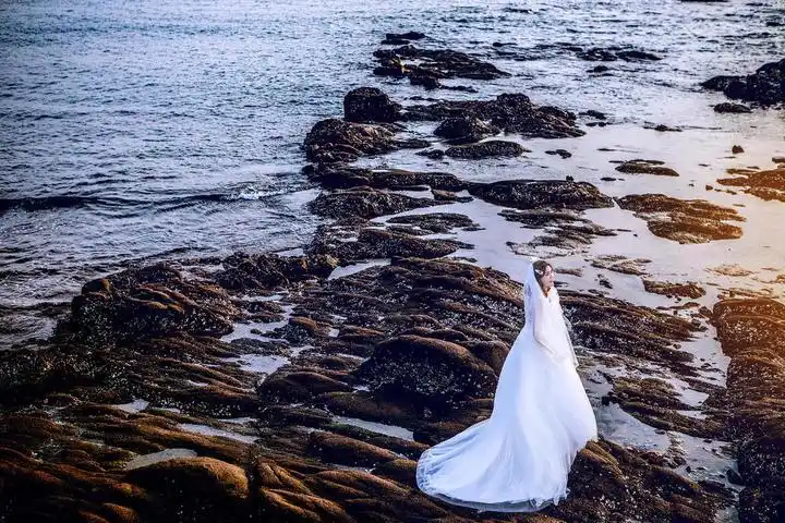 青岛煜禾映像-海边 礁石