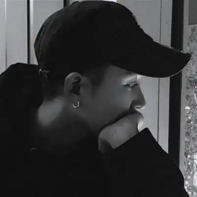 男生头像成熟稳重