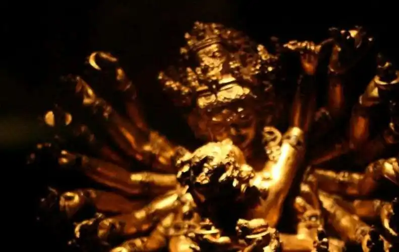 在佛教的各个派别中都能够找到,唯独欢喜佛的佛像,只存在于藏传佛教和