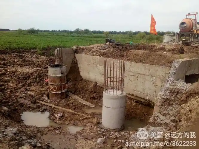 前哨农场桥施工(接桩,边过粱安装,耳墙绑扎,浇筑)第二部分
