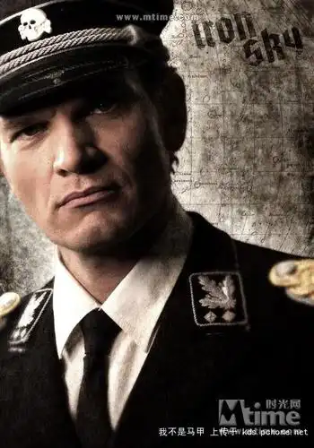 看来看去,还是纳粹德国的军装是最帅的啊.