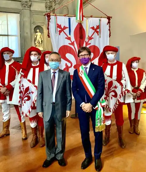 p>中华人民共和国驻意大利共和国大使馆,简称"中国驻意大利大使馆"