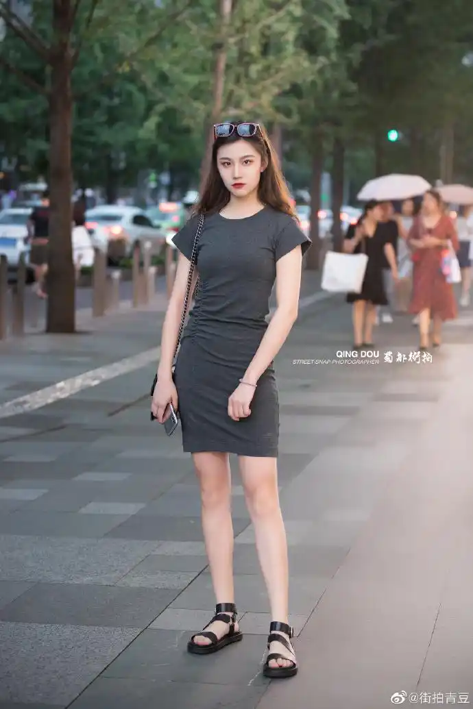 『成都街拍』好久不见,小叶子,还是那么美美的蜀都街拍2成都·成都