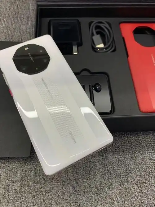 华为mate40rs保时捷白色8256