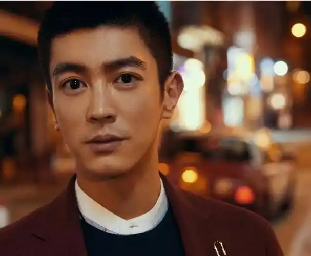 从烈火英雄到中国机长杜江硬汉形象很圈粉实力担当