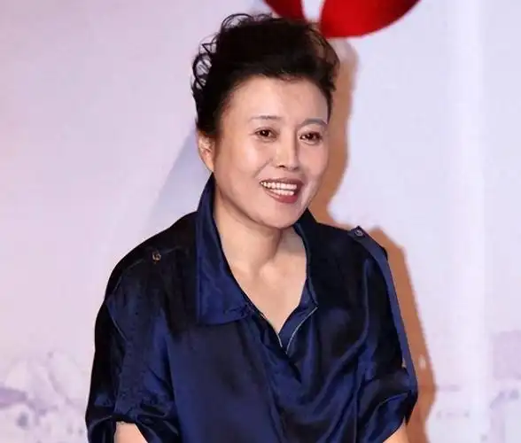 丁嘉丽:看有色录像,沉迷男女之事,管不住下半身终铸成大错