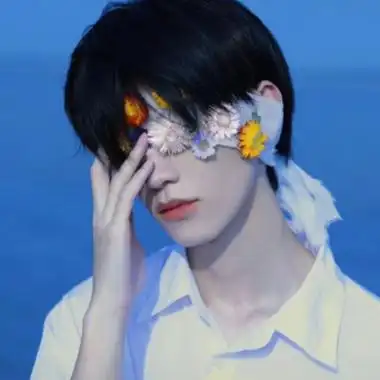 ins蓝色系伤感孤独但是温柔干净的真人男头图片-男生头像