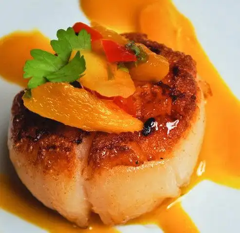 seared scallop with blood orange