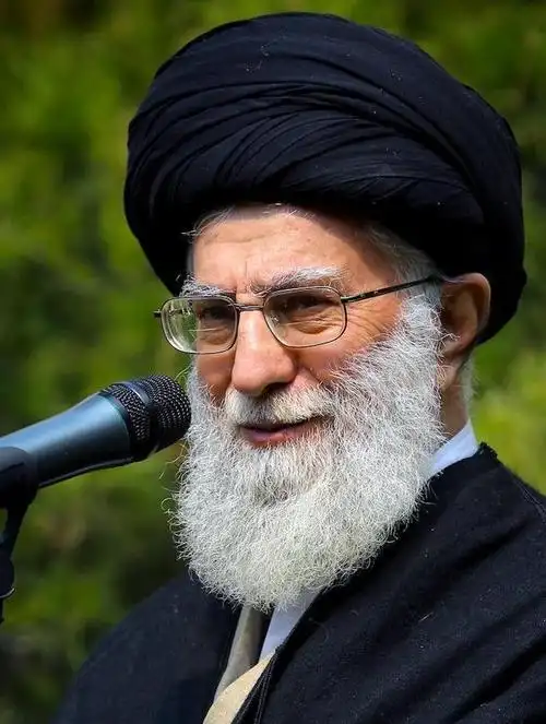 伊朗的最高精神领袖,为什么不愿意出国呢?今天我们来聊一聊!