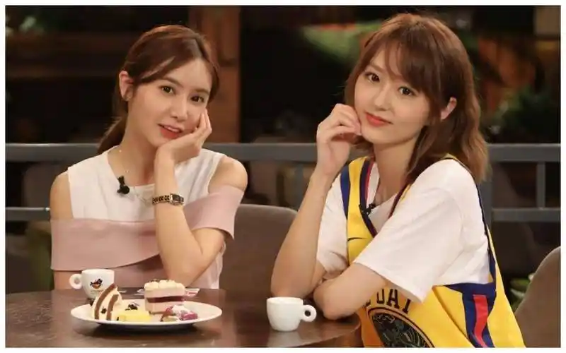 nba当红女主播小七,神仙颜值十分讨喜,私下是库里的球迷_解说_勇士