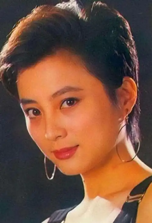 李玲玉:半个世纪的传奇人生李玲玉,一位曾被誉为"甜歌皇后"的传奇女子