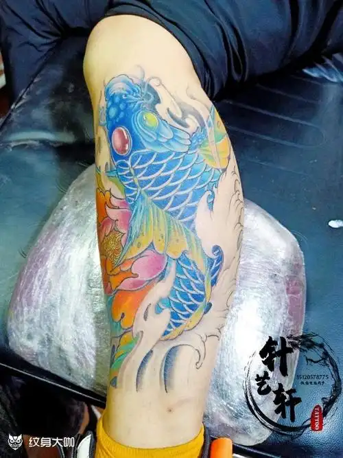 彩色鲤鱼_纹身图案手稿图片_董星的纹身作品集