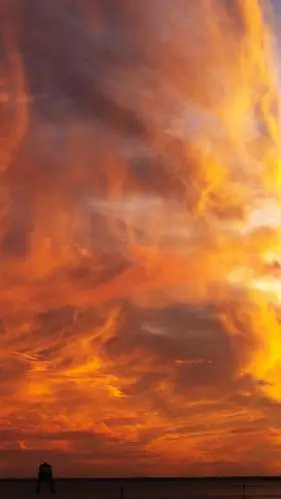 绚丽多姿唯美火烧云美景