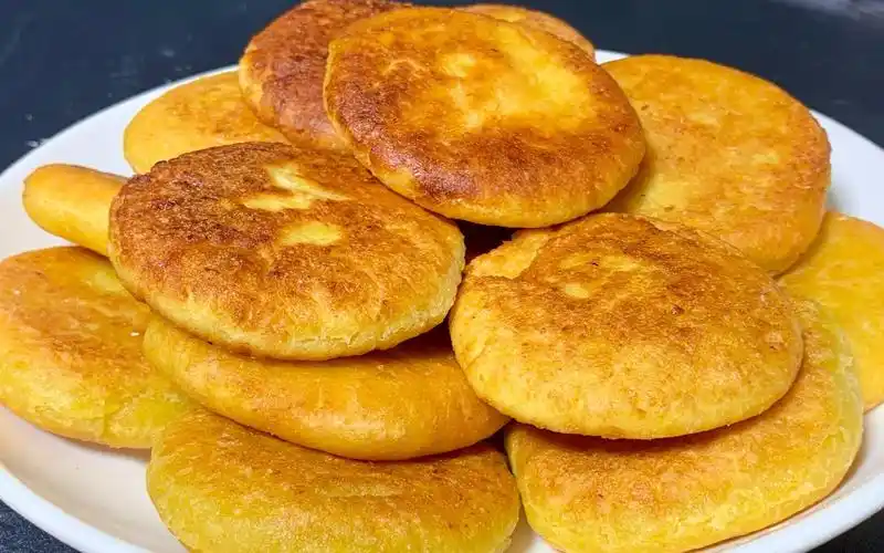 想吃玉米饼就不要在去外面买了,在家也能轻松搞定,外酥里糯