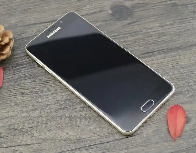 三星galaxy a7 (sm-a7100)