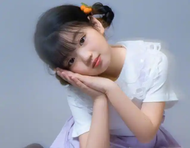 她4岁出道为养弟弟一年给家赚了上百万如今怎么样了