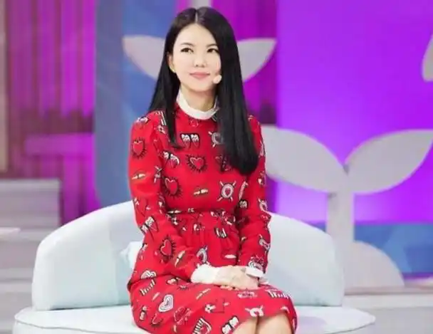 想不到李湘竟以这种方式消除了售卖二手毛巾带来的质疑