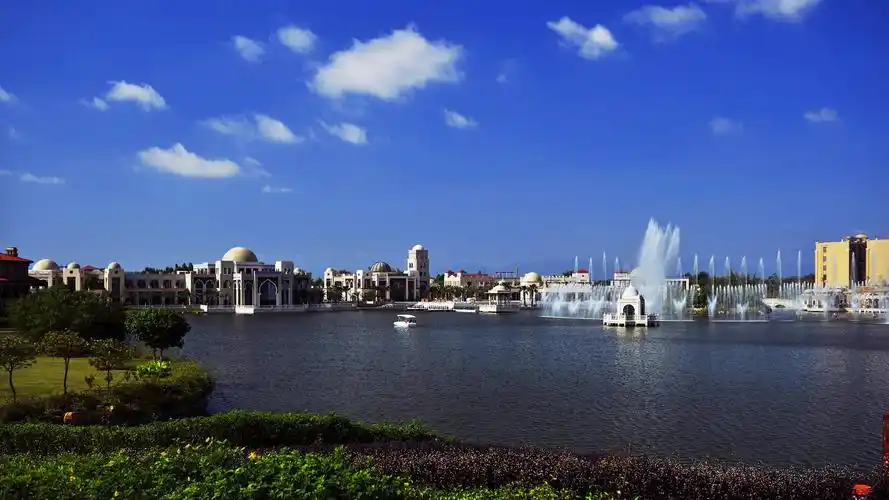 最初的一块医疗用地成就了国内第一家预防医院,由清远狮子湖湖水浇灌