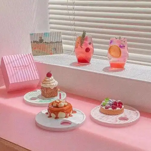 【人间至粉】 qq空间背景图/朋友圈背景图/微信背景图