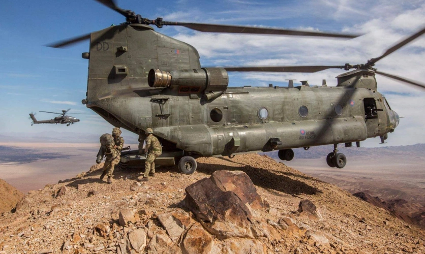 中国曾得到过一架美国的支奴干直升机为何没有仿制