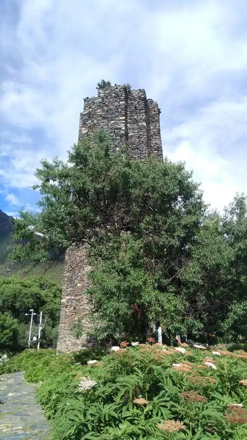 格萨尔王古堡 - alexina - 图虫