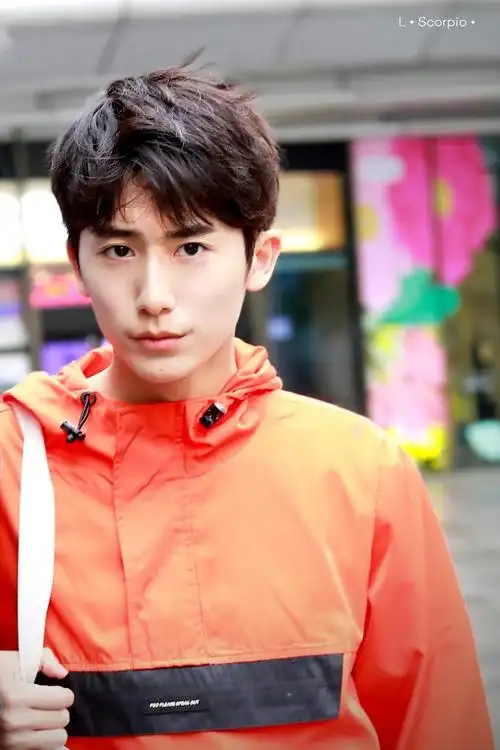 郝富申长得好普通好奇怪