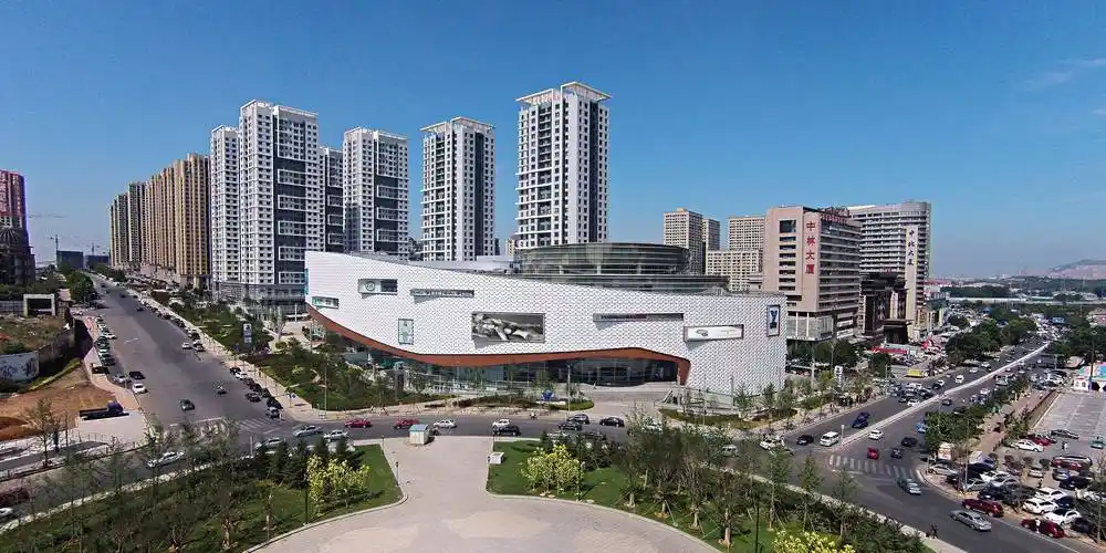 大连亿合城购物中心 / laguarda.