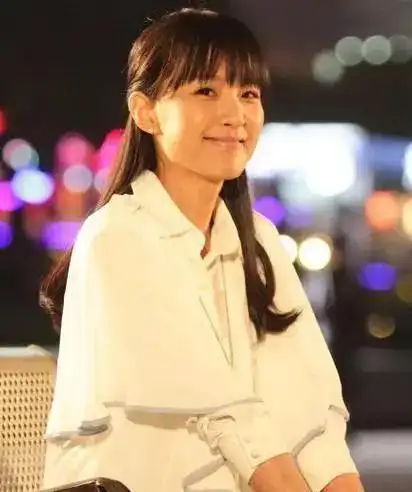 《爱情公寓》里最美的她,被黑粉骂出娱乐圈,只因男友丑!