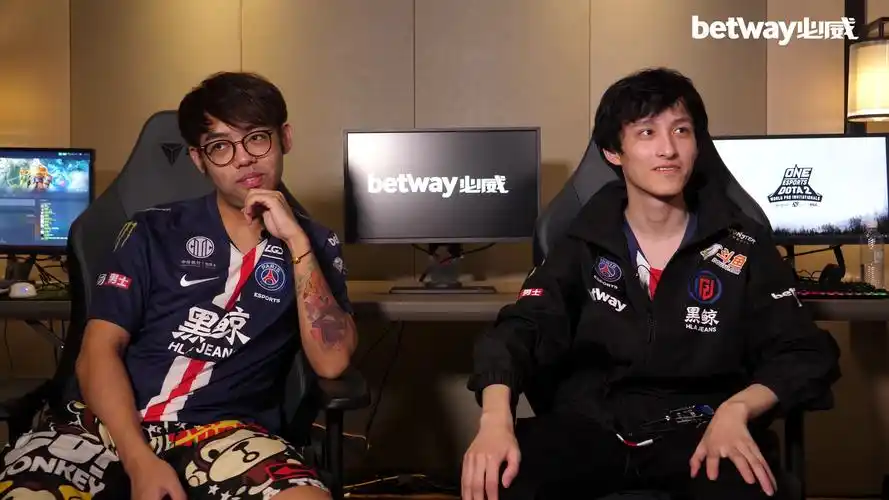 【dota2】ame和maybe的默契考验,问题刁钻,回答爆笑!