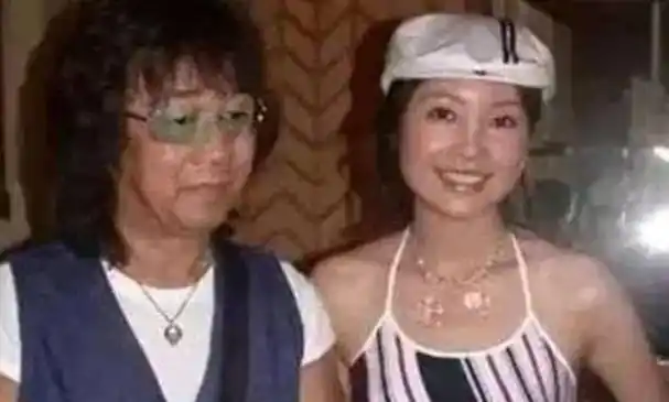 许冠英:邓丽君"闺密",因自卑终生未娶,65岁孤独离世