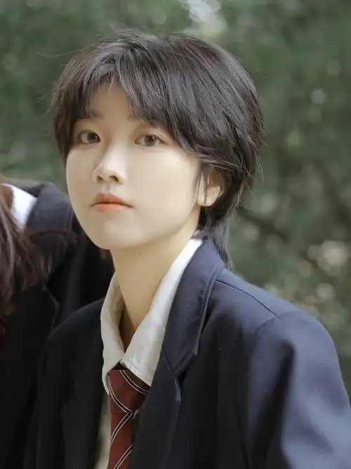 日系短发少年感卷发教程