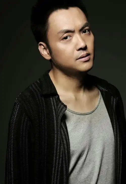 除了在演艺事业上保持着平和的心态,生活中的朱宏嘉更是一个极其低调