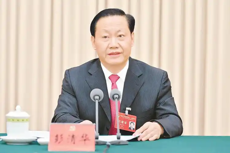 中共四川省委十一届六次全会举行全会由省委常委会主持省委书记彭清华