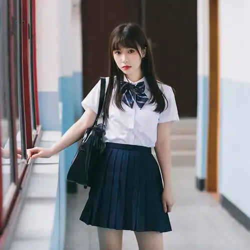 共5153 件男生夏季校服相关商品