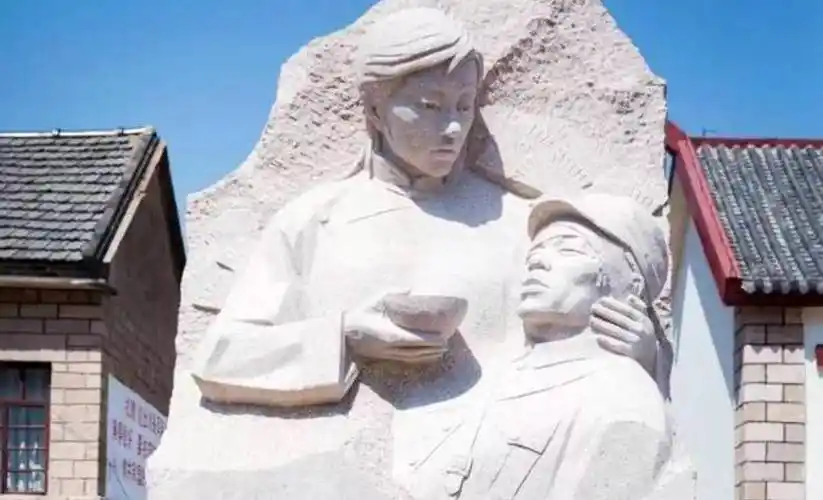 沂蒙红嫂祖秀莲,50岁勇救我军伤员,85岁入党,86岁逝世_郭伍士_鬼子