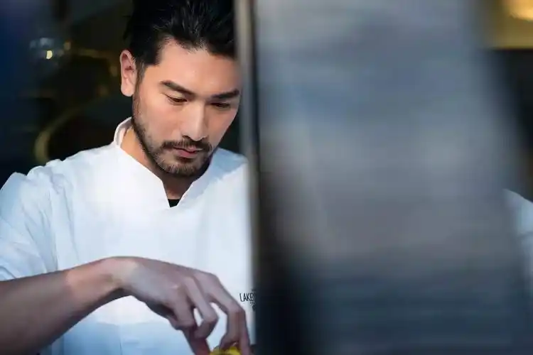 你认为高以翔的去世是因为综艺节目的强度太大了吗?