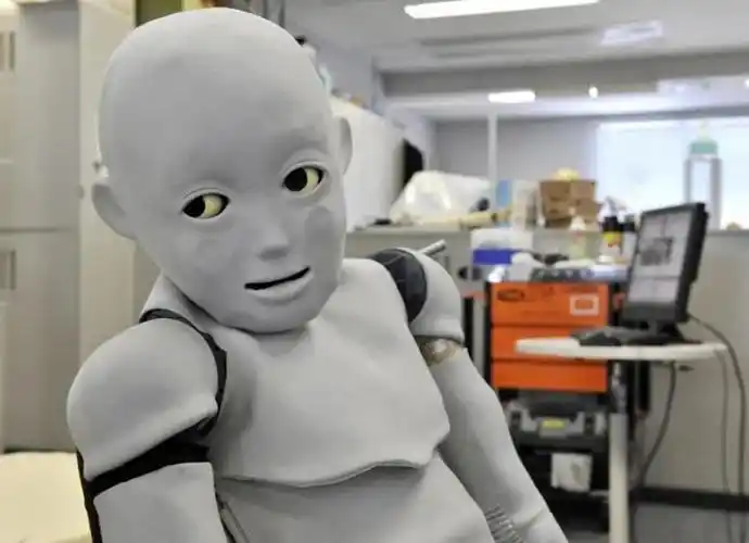 儿童仿真机器人cb2,图片来源腾讯科技网