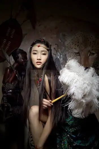 赵卓娜热拍足球写真 被赞"世界杯神婆"