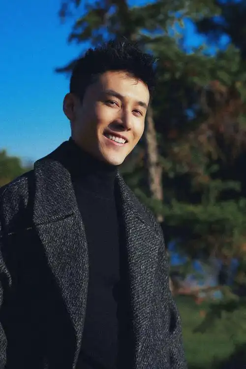 p>高阳,1991年9月13日出生于河北省唐山市,中国内地影视演员,毕业于