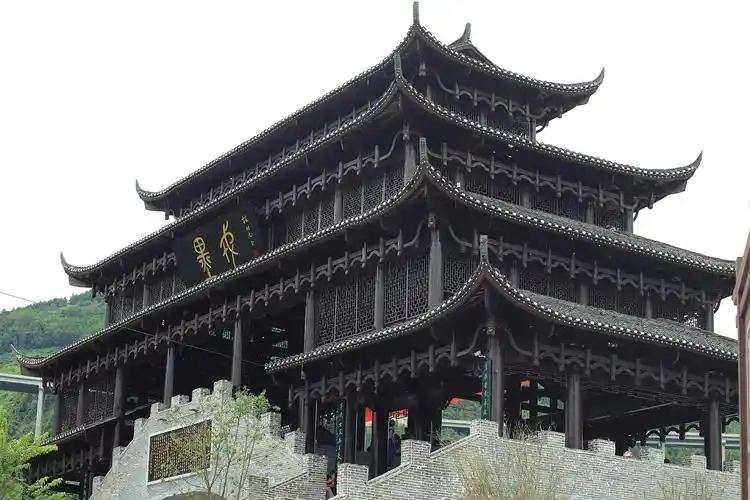 畅游张家界,凤凰古城,感受大美湘西的独特魅力!