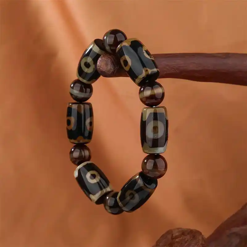 天然玛瑙三眼天珠手串.这些玛瑙都是天然的  .每一串每一颗天 - 抖音