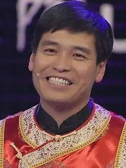 是东北著名的二人转演员,二人转让郭旺走上了影视表演艺术的道路.