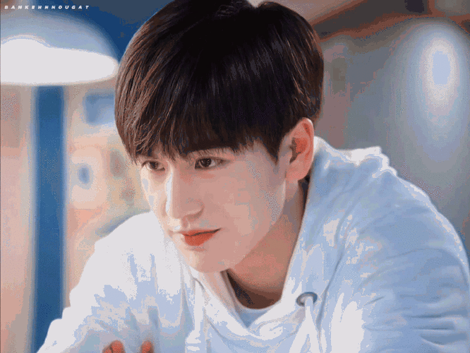 旧爱浪#2020年《心动的瞬间》,张凌赫饰演麦司冲,一个内心纯粹,勇敢