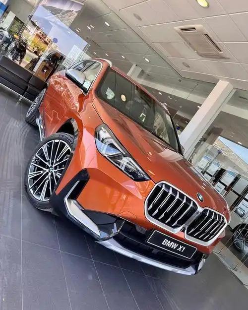 "运动版"宝马x1曝光,橘色涂装更帅气,2.0t 8at,有望明年国产
