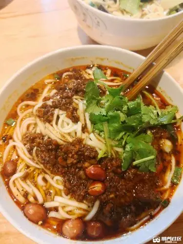 早餐打卡担担面