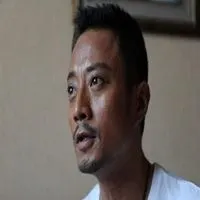 张涵予头像高清图片大全_名人张涵予真人头像大图下载【点击鼠标右键