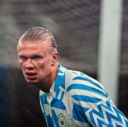 你哈头像系列,哈兰德到底是不是耐看型?