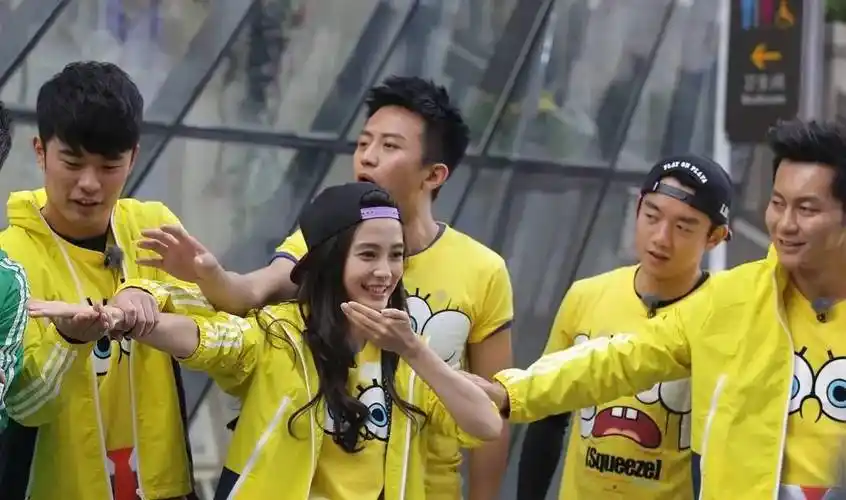 《奔跑吧12》官宣定档,李晨占据c位,范丞丞被边缘化引争议_节目_郑恺