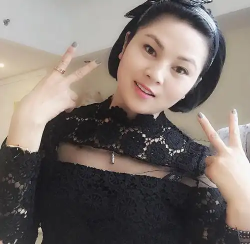 32岁离异女征婚照片(id:88922021)_北京征婚交友_珍爱网